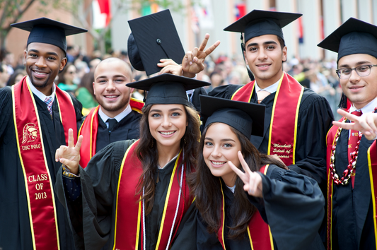 The Meaning and Characteristics of Middle School Graduation Outfits